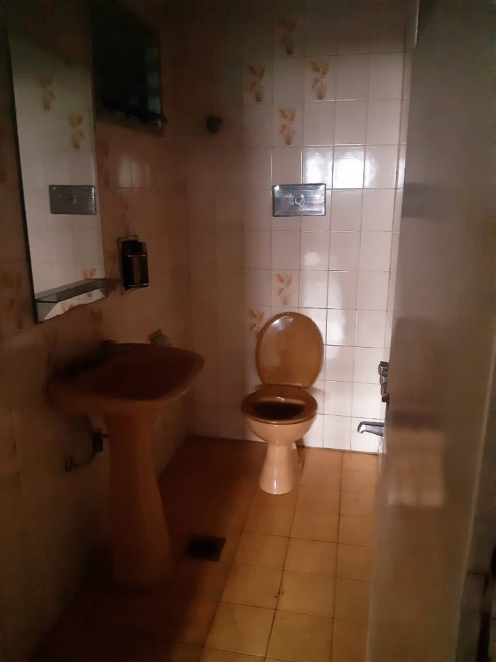 ALQUILER CASA 4 AMBIENTES CON LOCAL Y GARAJE