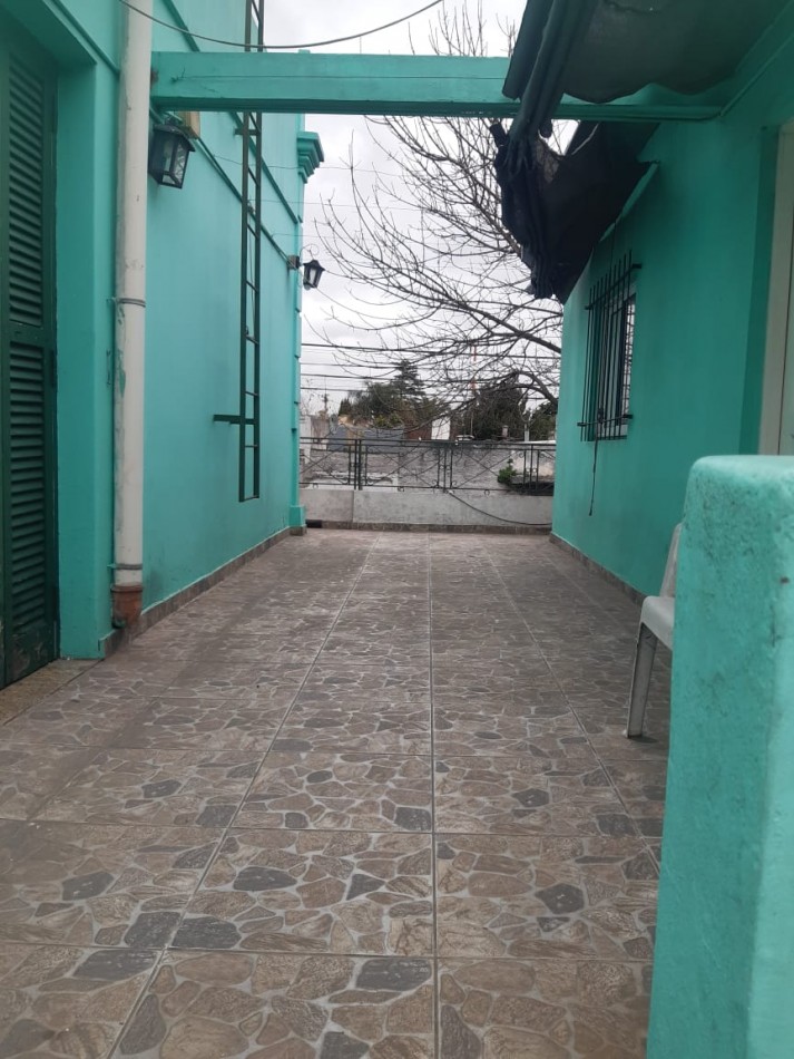 ALQUILER CASA 4 AMBIENTES CON LOCAL Y GARAJE