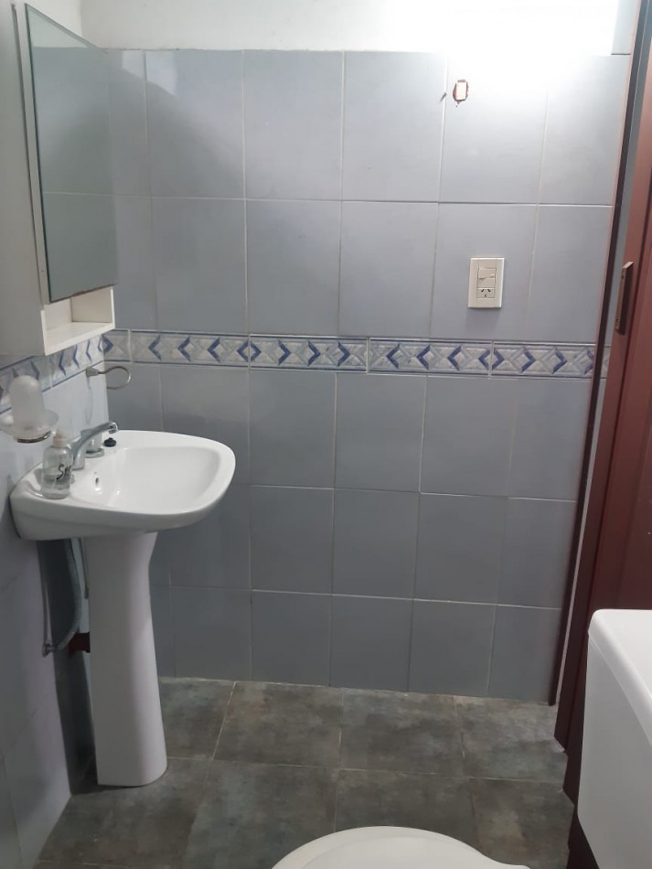 ALQUILER CASA 4 AMBIENTES CON LOCAL Y GARAJE