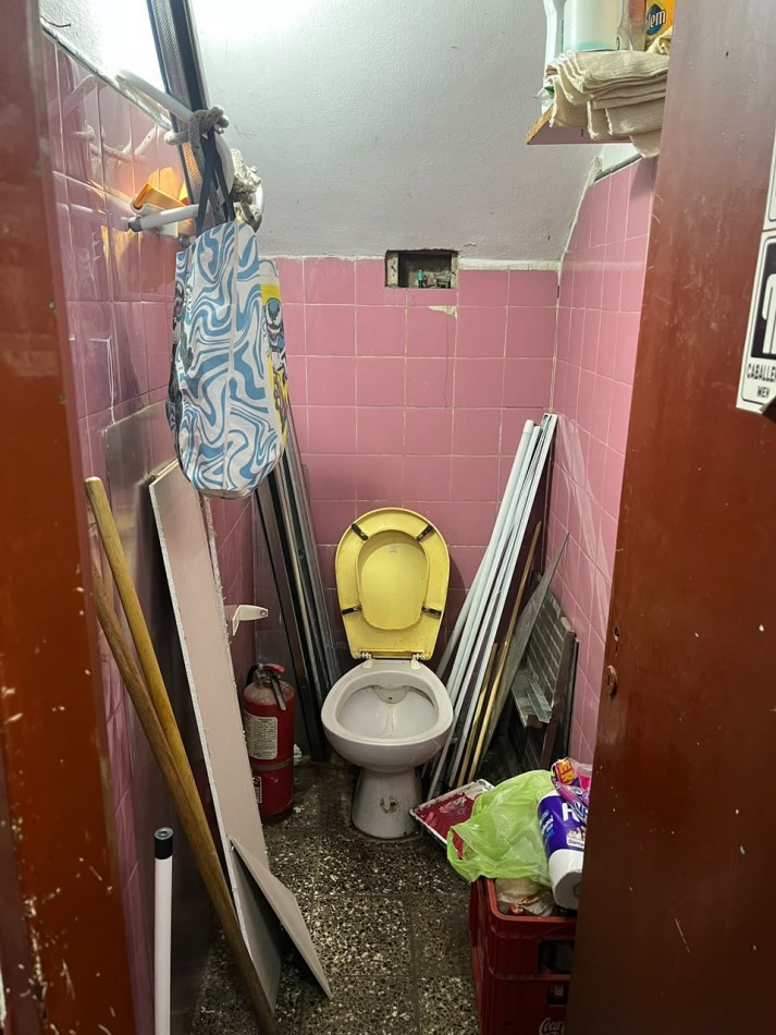 VENTA CON RENTA LOCAL VILLA LUGANO