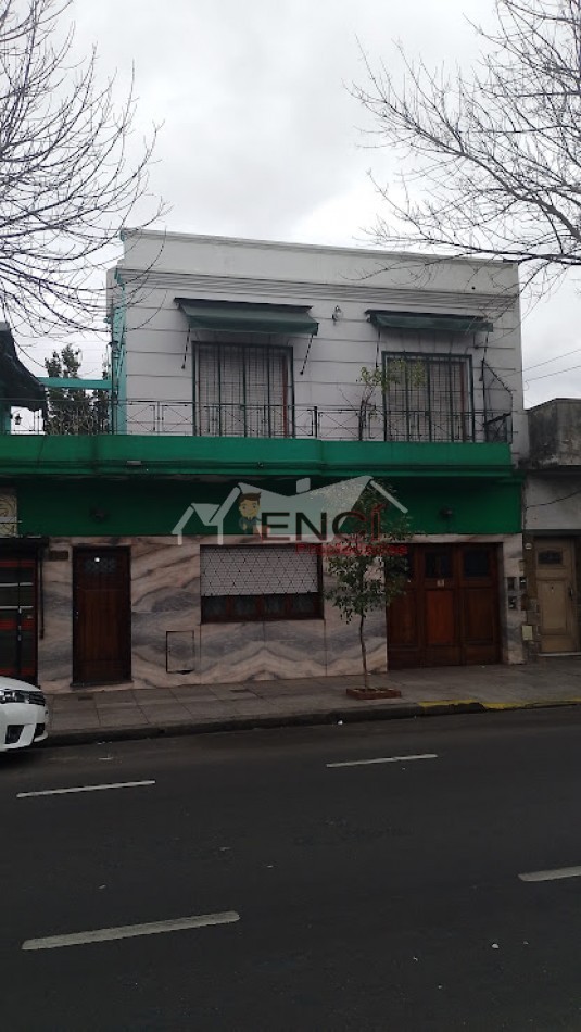 ALQUILER CASA 4 AMBIENTES CON LOCAL Y GARAJE