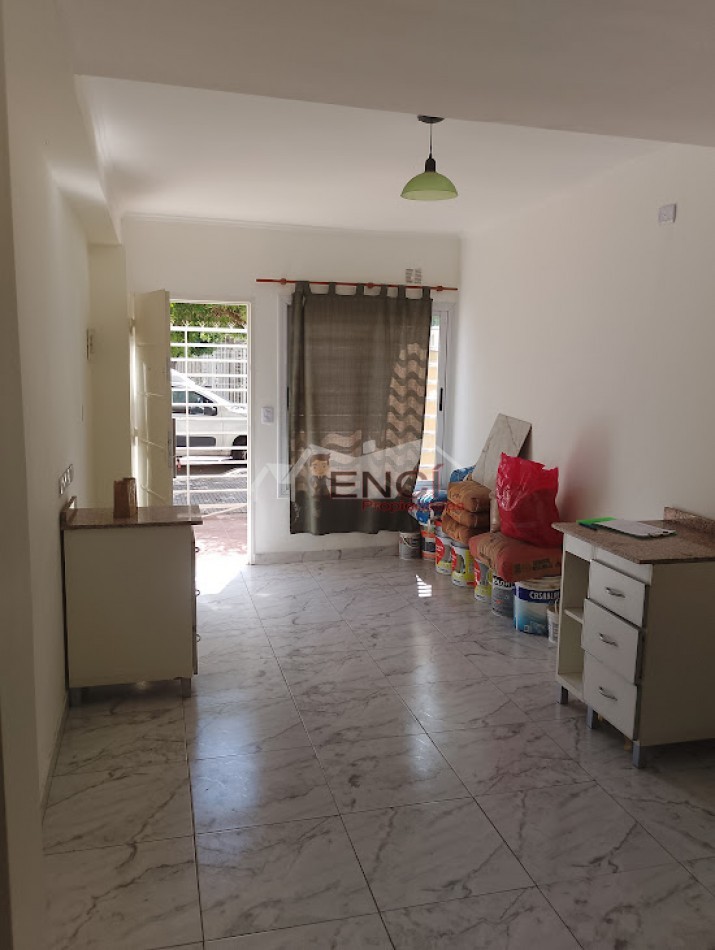 VENTA PH 2 AMBIENTES MORON