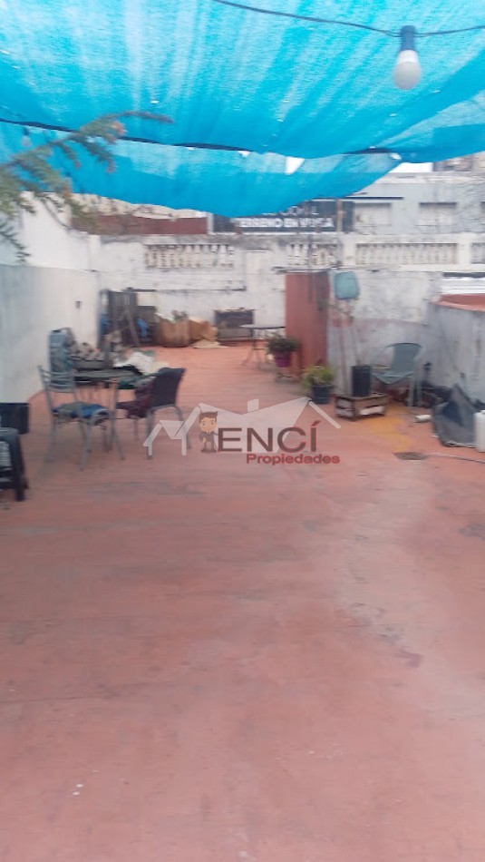 VENTA PH 7 AMBIENTES FLORESTA