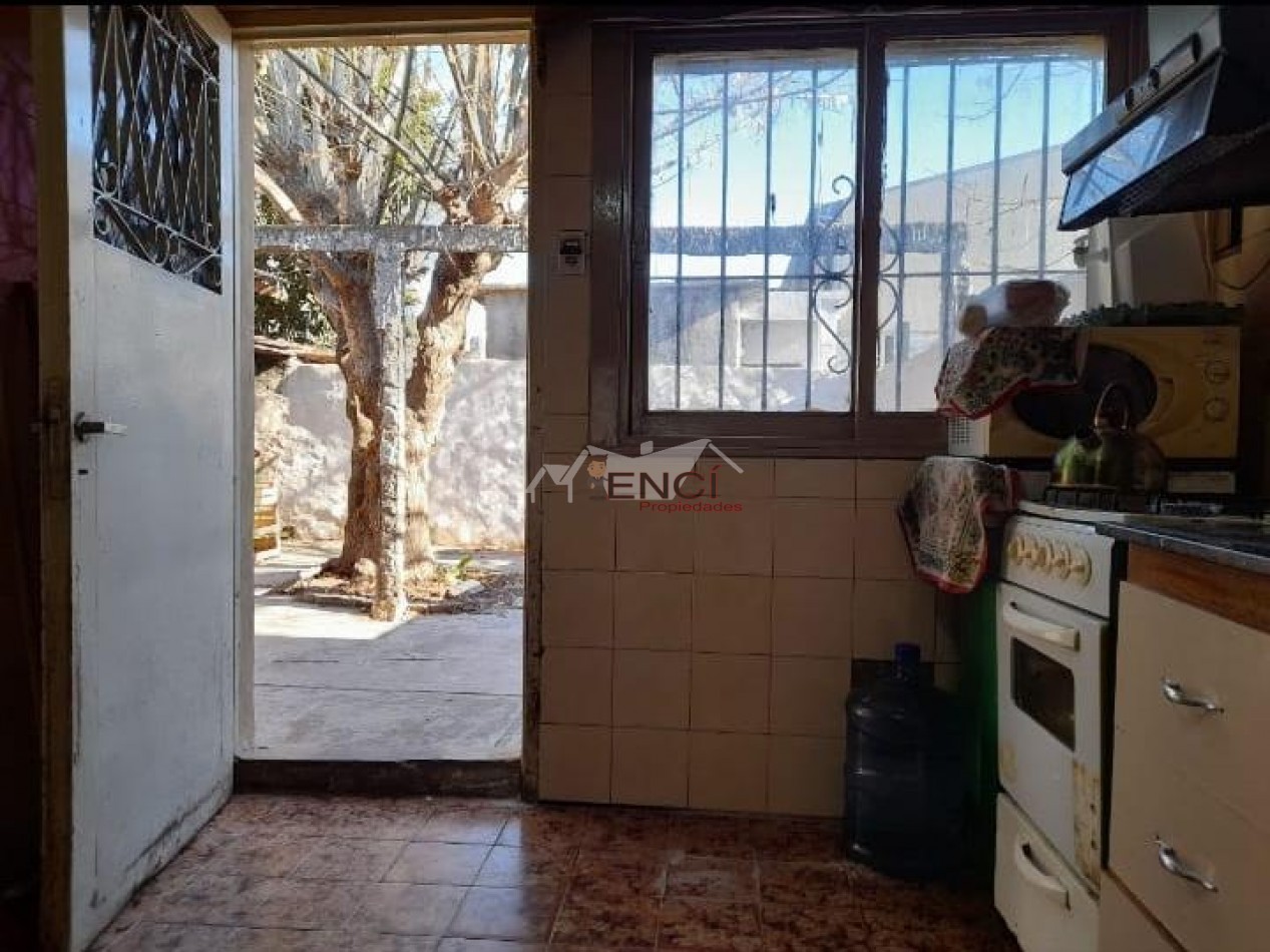 OPORTUNIDAD VENTA CASA 3 AMBIENTES A REFACCIONAR CON DEPARTAMENTO