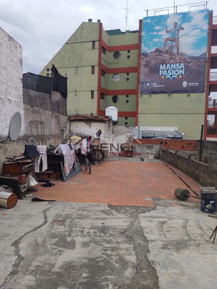 VENTA CASA 4 AMBIENTES FLORES A DEMOLER