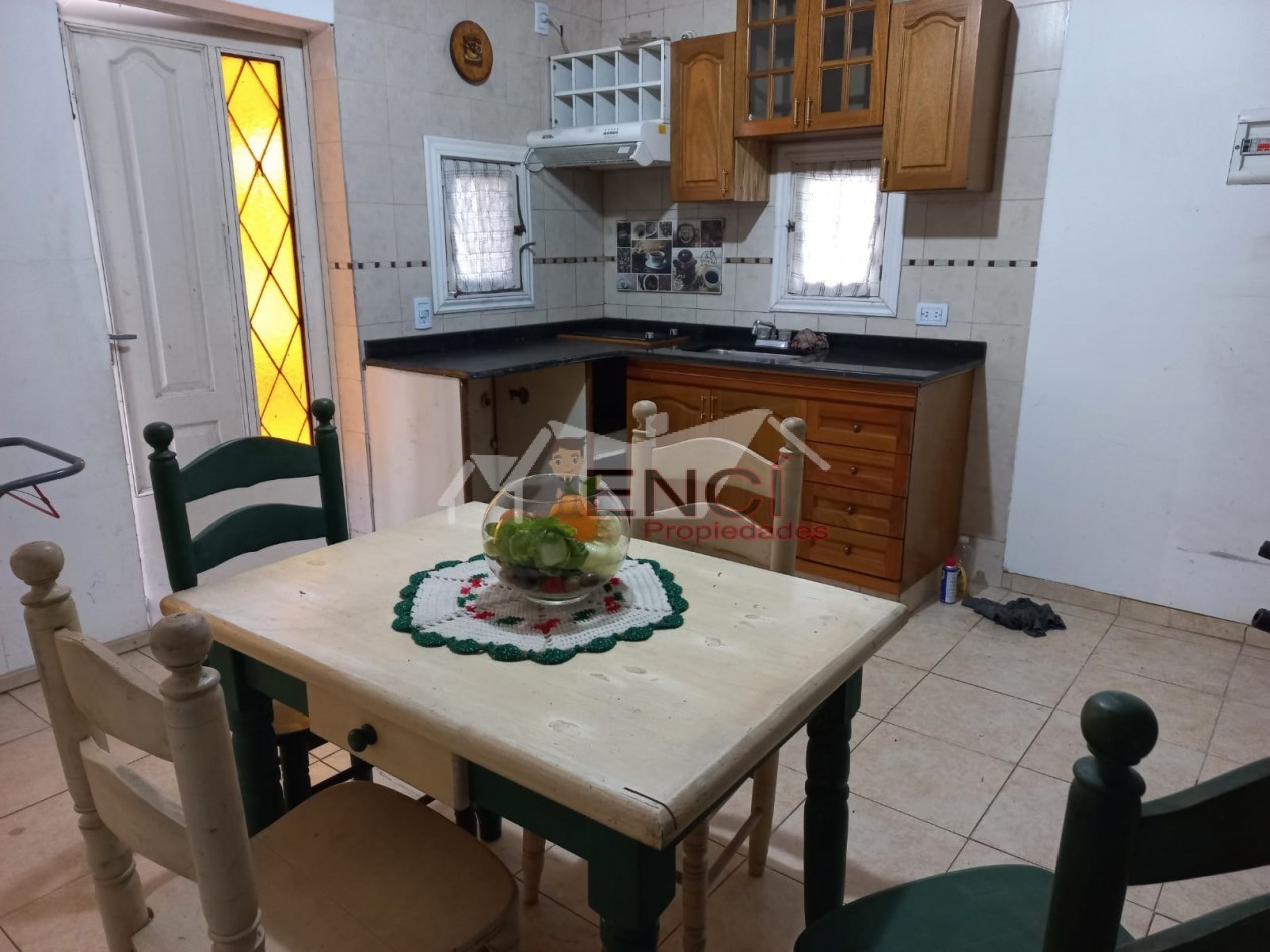 VENTA CASA 5 AMBIENTES CIUDAD EVITA