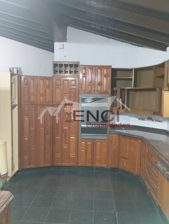 VENTA CASA 5 AMBIENTES CIUDAD EVITA