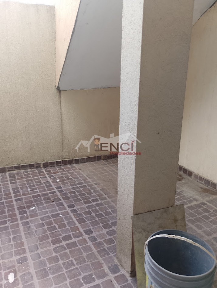 VENTA PH 2 AMBIENTES MORON