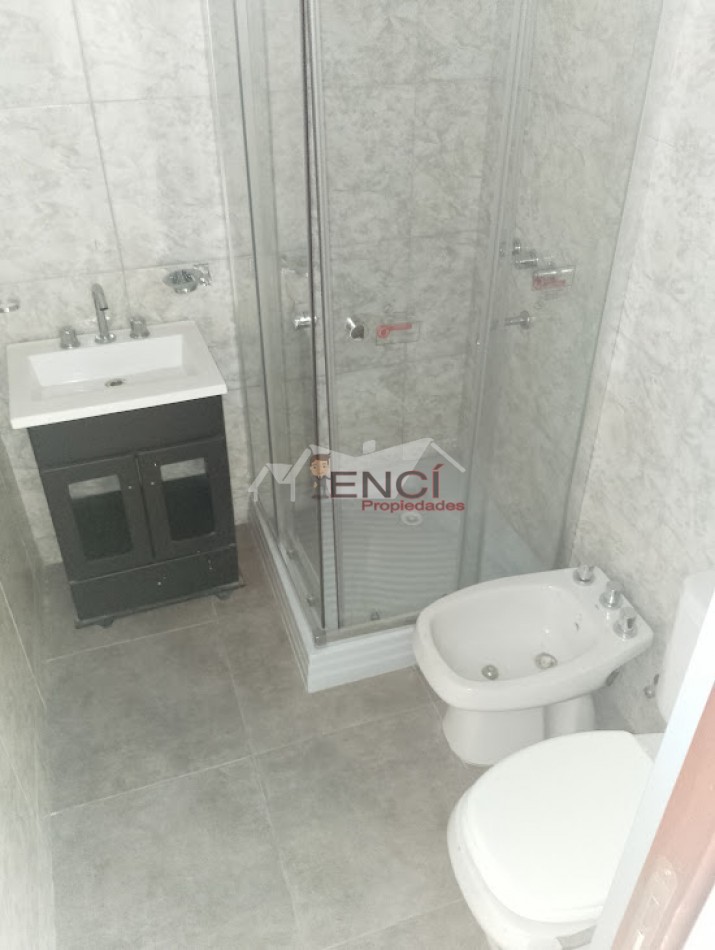VENTA PH 2 AMBIENTES MORON