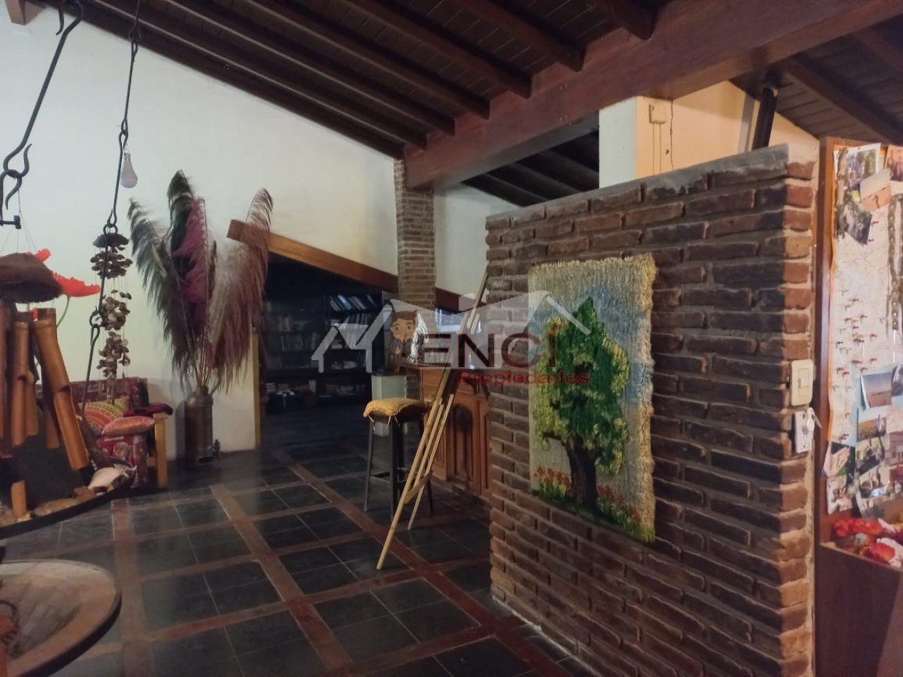 VENTA CASA 5 AMBIENTES CIUDAD EVITA