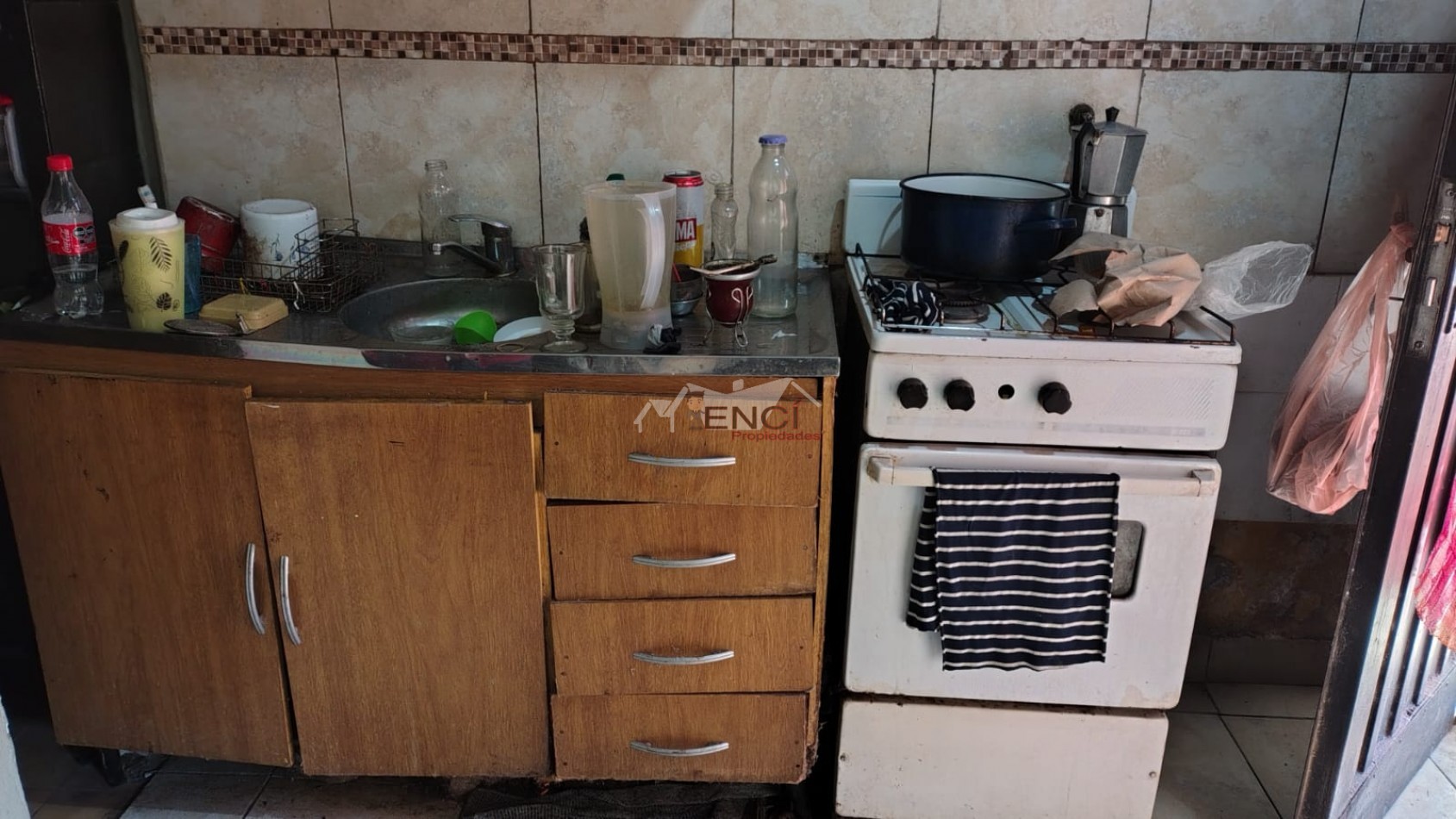 VENTA CASA 3 AMBIENTES A REFACCIONAR CON DEPARTAMENTO