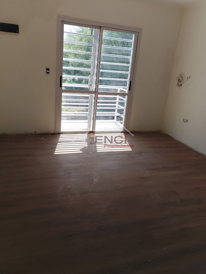 VENTA PH 2 AMBIENTES MORON