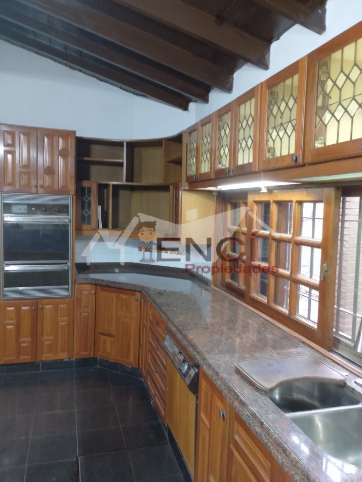 VENTA CASA 5 AMBIENTES CIUDAD EVITA