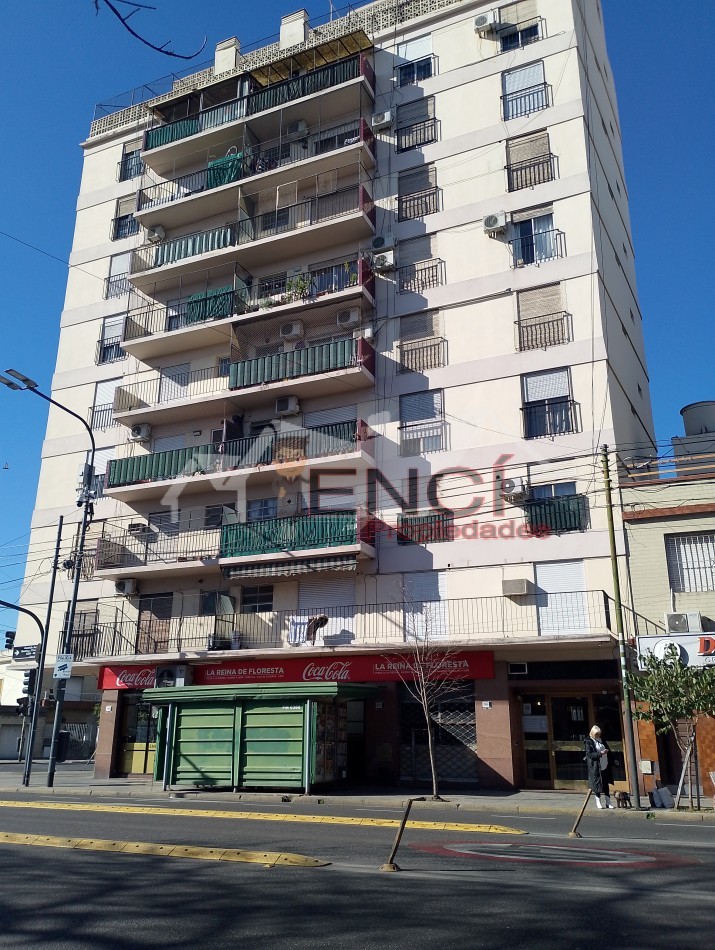 VENTA DEPARTAMENTO 3 AMBIENTES PARQUE AVELLANEDA