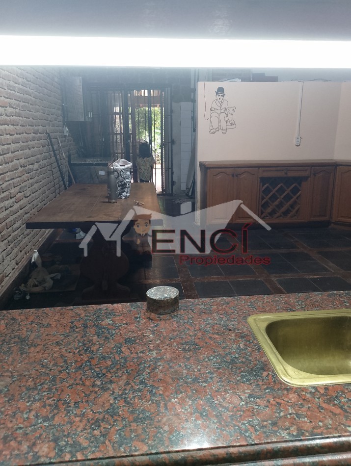 VENTA CASA 5 AMBIENTES CIUDAD EVITA