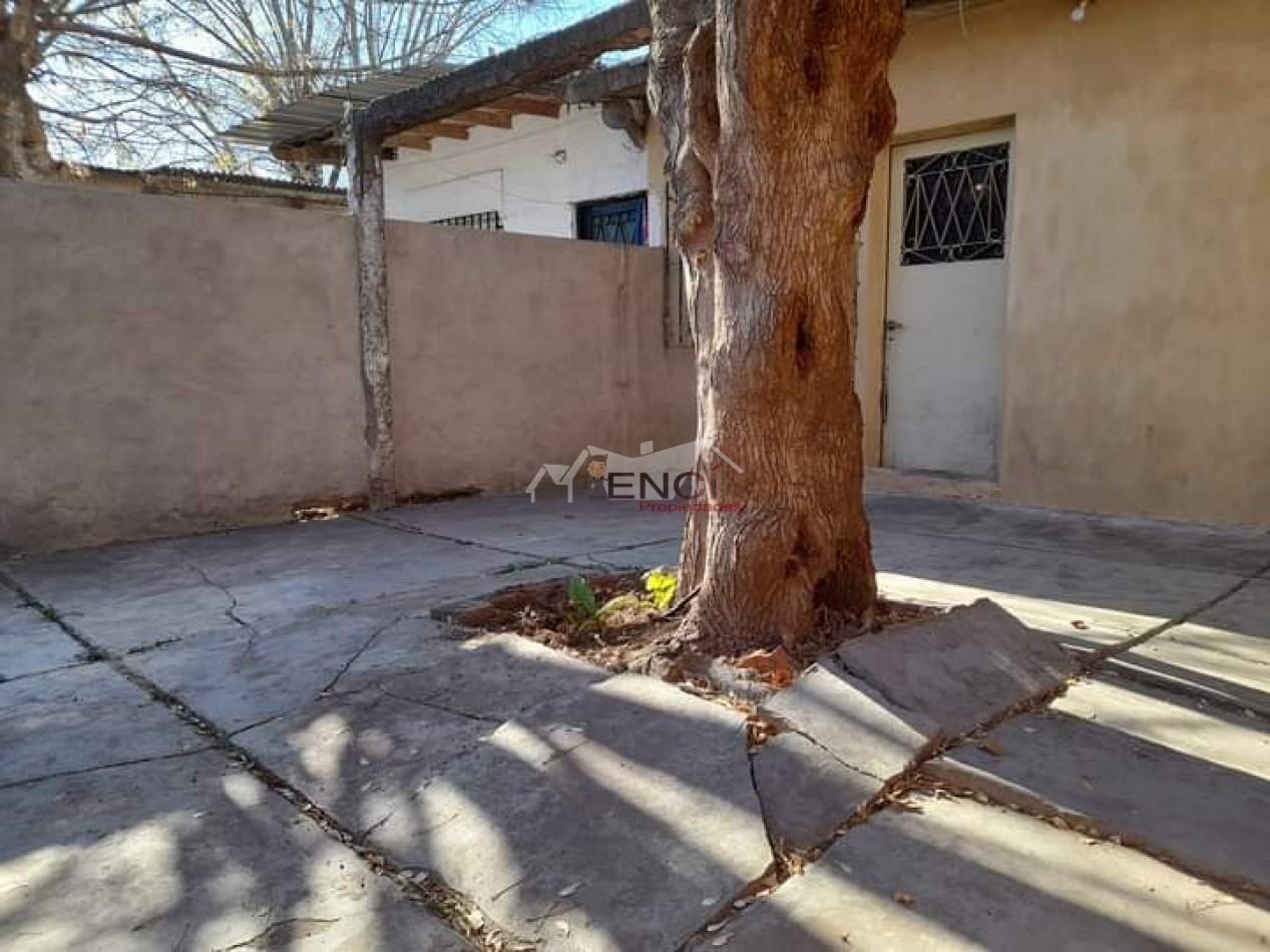 OPORTUNIDAD VENTA CASA 3 AMBIENTES A REFACCIONAR CON DEPARTAMENTO