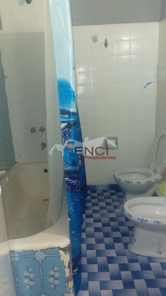 VENTA PH 7 AMBIENTES FLORESTA