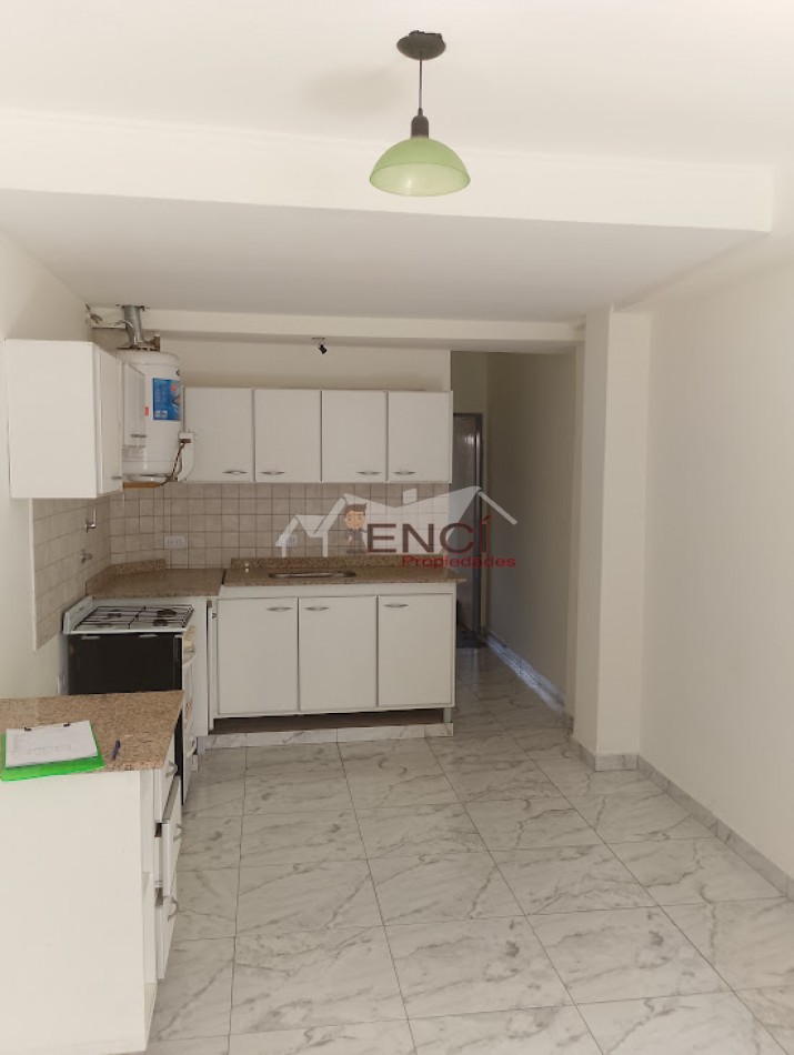VENTA PH 2 AMBIENTES MORON