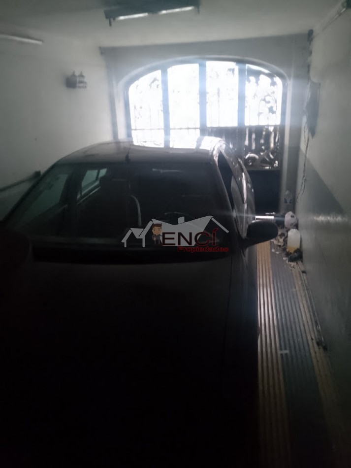 VENTA PH 7 AMBIENTES FLORESTA