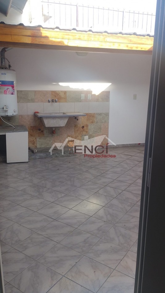 ALQUILER PH 3 AMBIENTES PARQUE AVELLANEDA