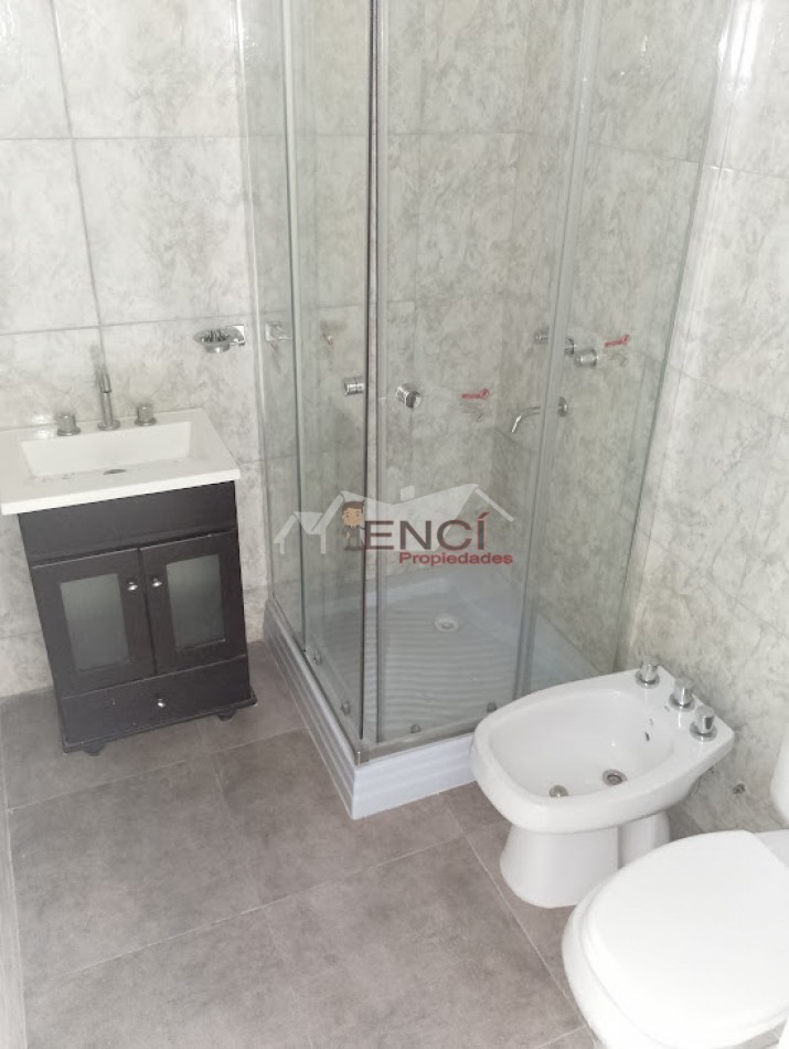 VENTA PH 2 AMBIENTES MORON