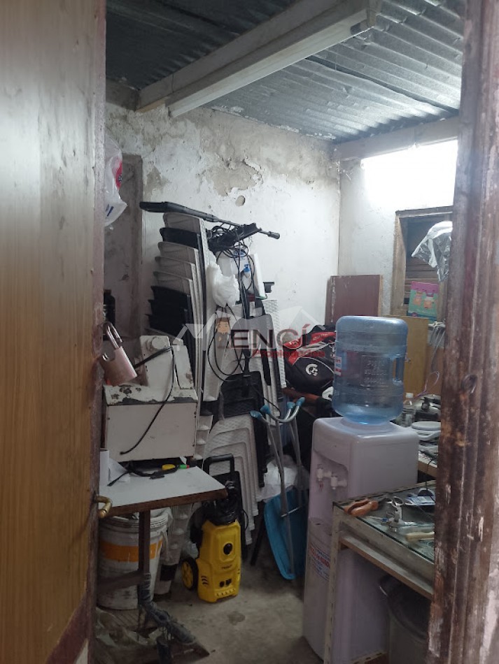 VENTA CASA 4 AMBIENTES FLORES A DEMOLER
