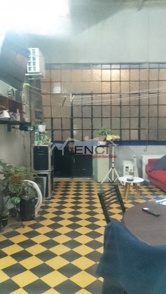 VENTA PH 7 AMBIENTES FLORESTA