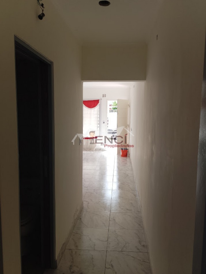 VENTA PH 2 AMBIENTES MORON