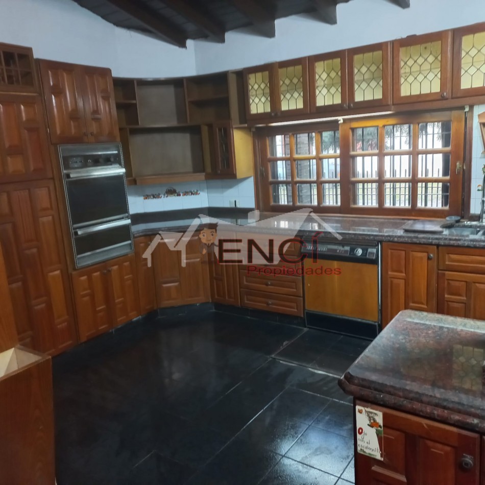 VENTA CASA 5 AMBIENTES CIUDAD EVITA