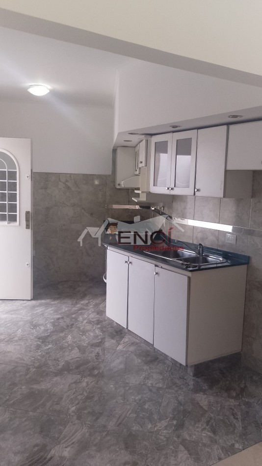 ALQUILER PH 3 AMBIENTES PARQUE AVELLANEDA