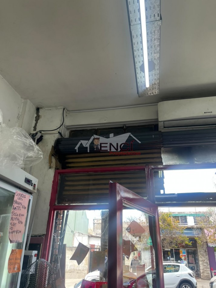 VENTA CON RENTA LOCAL VILLA LUGANO